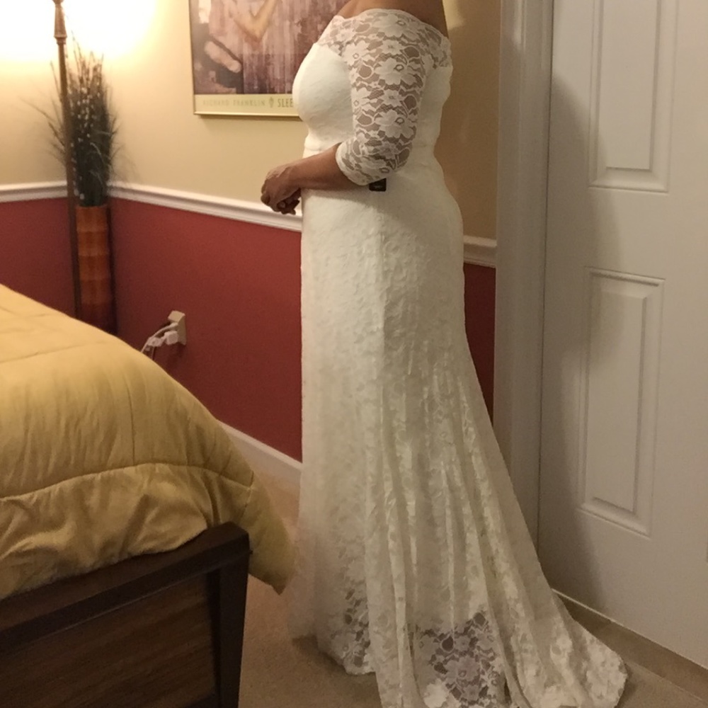 TORRID LACE OFF SHOULDER FIT & FLARE WEDDING DRESS - Picture 7 of 15